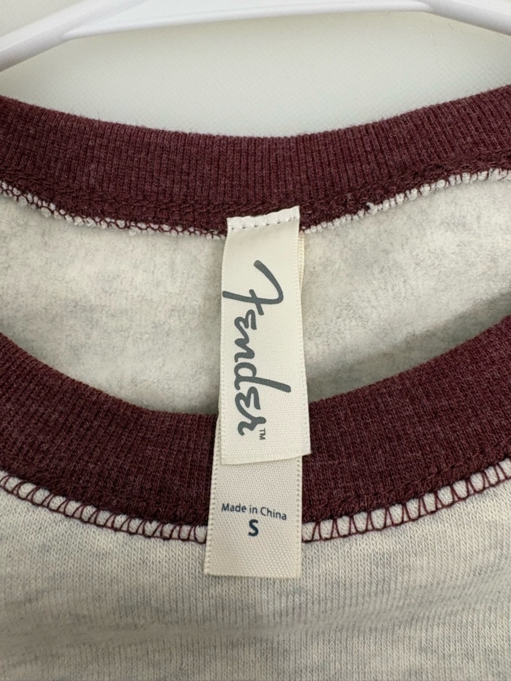 Fender Women's Love Sweatshirt Oatmeal and Maroon Size Small - Picture 7 of 9